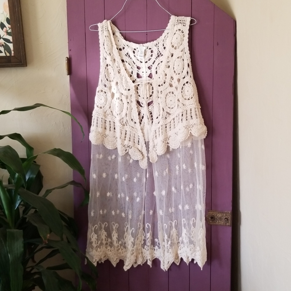 Boho catos brand chroche and lace vest